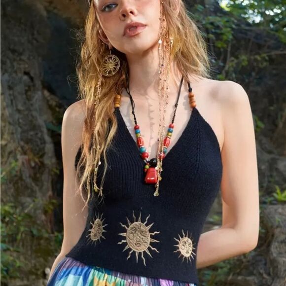 Romwe Black Sun Embroidered  Halter Crop Top Hippie Boho Festival NEW - Picture 11 of 11